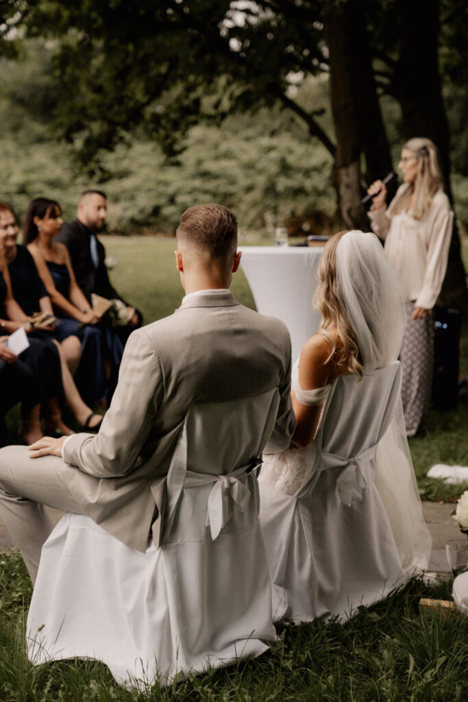 Hochzeitsfotograf Trauung Kierspe Hochzeitsvideograf Kameramann Hochzeitsfotografen Fotoreportage Hochzeitsreportage Hochzeitsfilm Videoclip Drohne Meinerzhagen Lüdenscheid Olpe Siegen Finnentrop Gummersbach Attendorn Wipperfürth Overath Lennestadt Freudenberg Halver Lindlar Schalksmühle Breckerfeld Hagen