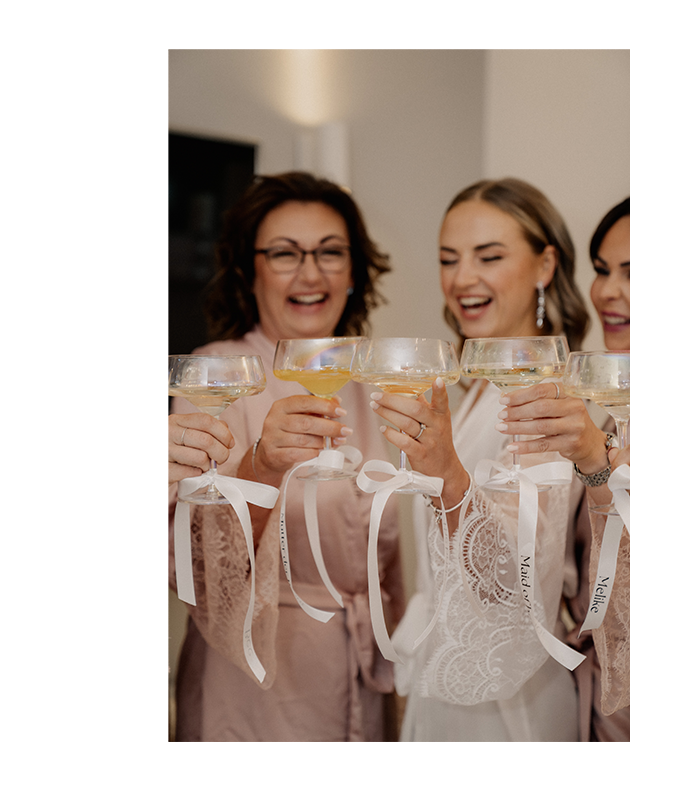 Hochzeitsfotograf Kierspe Braut Hochzeitsvideograf Kameramann Hochzeitsfotografen Fotoreportage Hochzeitsreportage Hochzeitsfilm Videoclip Drohne Meinerzhagen Lüdenscheid Olpe Siegen Finnentrop Gummersbach Attendorn Wipperfürth Overath Lennestadt Freudenberg Halver Lindlar Schalksmühle Breckerfeld Hagen