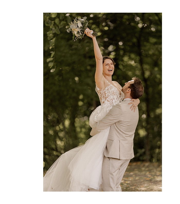 Hochzeitsfotograf Kierspe Brautpaar Shooting Hochzeitsvideograf Kameramann Hochzeitsfotografen Fotoreportage Hochzeitsreportage Hochzeitsfilm Videoclip Drohne Meinerzhagen Lüdenscheid Olpe Siegen Finnentrop Gummersbach Attendorn Wipperfürth Overath Lennestadt Freudenberg Halver Lindlar Schalksmühle Breckerfeld Hagen